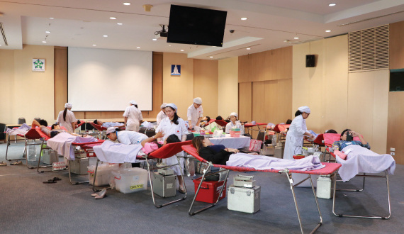ความสุขของ-การบริจาคโลหิตd136898d6ace624ab82fff0000b8e63f.jpg